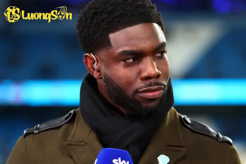 Giờ đây, Micah Richards là một trong những gương mặt quen thuộc của đài Sky Sports